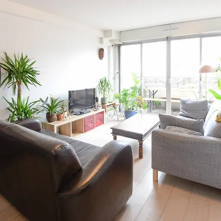 Flat With Balcony In The Republique District Апартаменты Париж